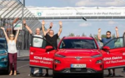 现代汽车在德国劳兹林赛道测试了三辆Konaevs的续航里程