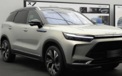BEIJING-X7正式亮相 新车将定位为中型SUV